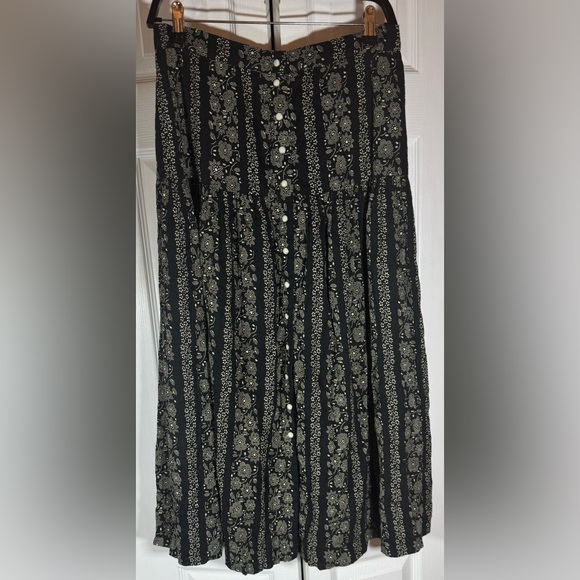 THE GREAT. Black and Cream Floral Maxi Skirt - Picture 3 of 13
